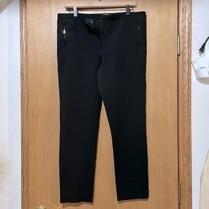 Calvin Klein Women’s Cropped Dress Pants. Size 14